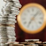 Psychologia pieniędzy – dlaczego wydajemy więcej, niż planujemy | Psychologia wydatków | Unimelius.pl